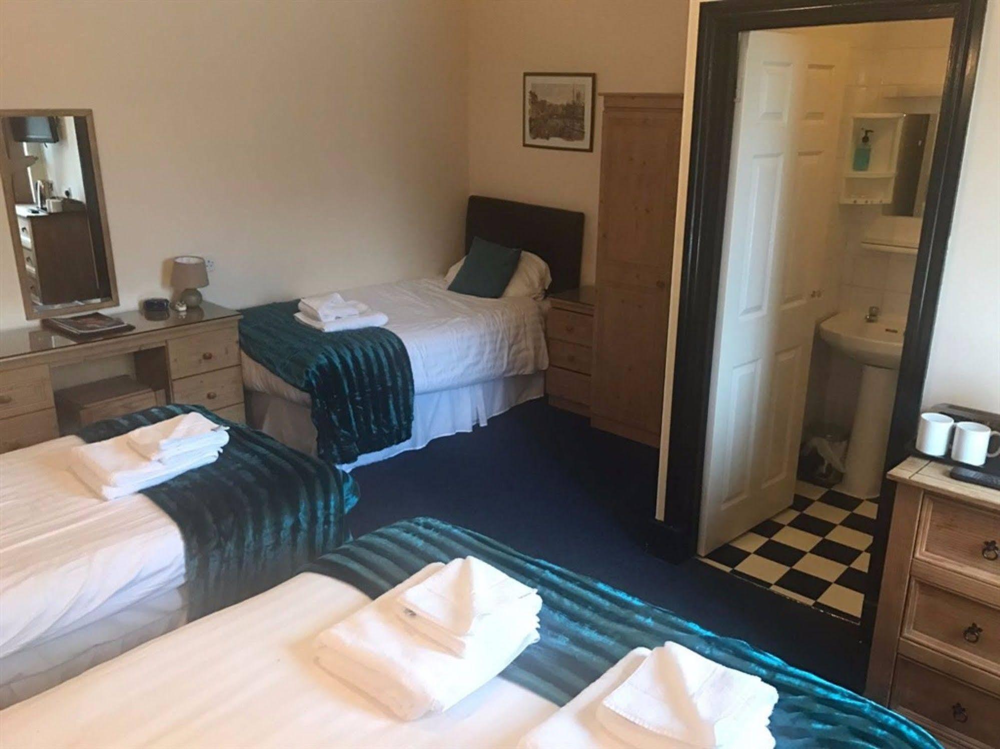 The County Hotel Haverfordwest Exteriör bild