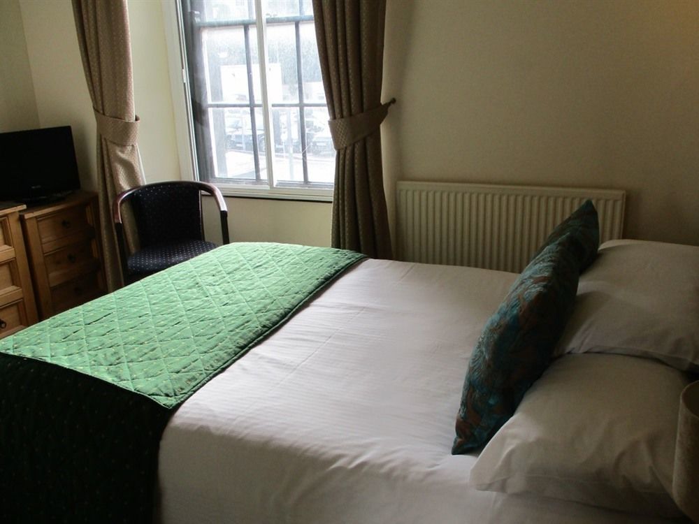 The County Hotel Haverfordwest Exteriör bild