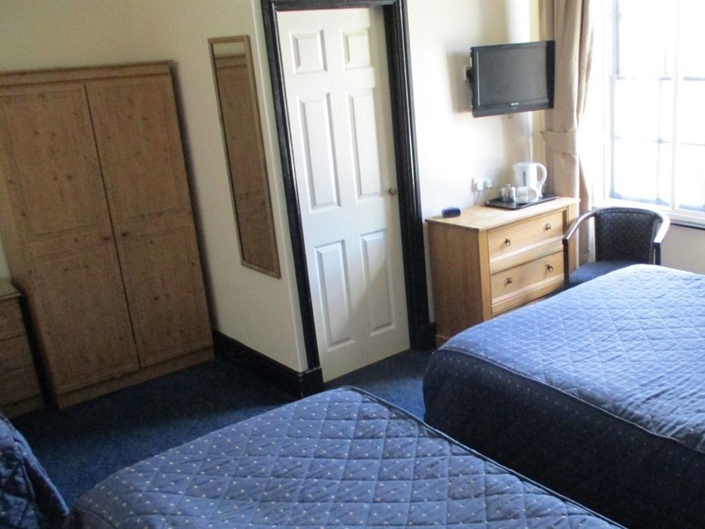 The County Hotel Haverfordwest Exteriör bild
